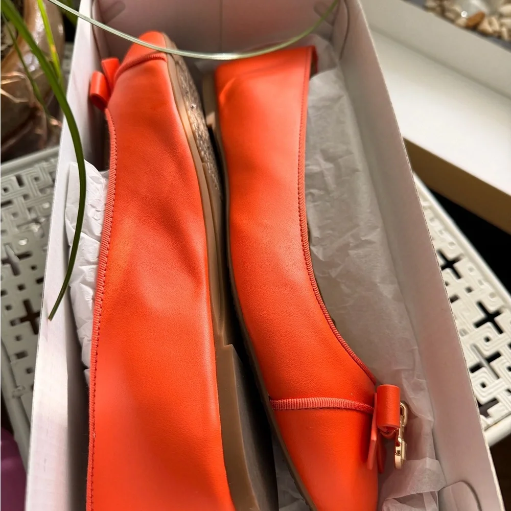 Micheal Kors Honey Ballet Poppy - Picture 6 of 9